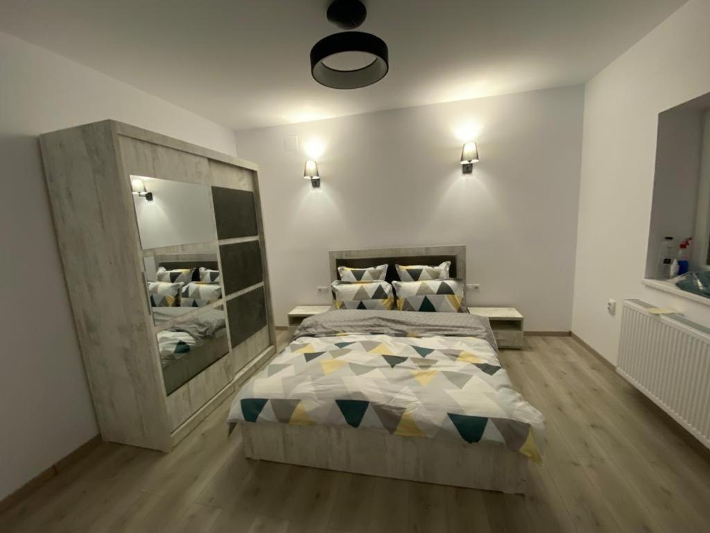 Sergiu'S Rooms Тэлмачу Экстерьер фото